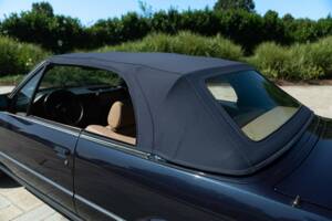 Bild 28/50 von BMW 320i (1989)