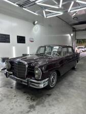 Bild 3/12 von Mercedes-Benz 220 SE b (1965)