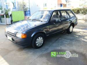Image 9/10 of Ford Escort 1.3 Turnier (1989)