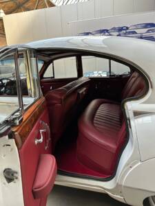 Bild 11/26 von Jaguar Mk IX (1961)