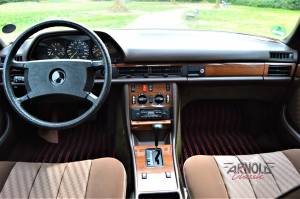 Bild 19/39 von Mercedes-Benz 300 SE (1986)