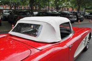 Image 15/21 of Chevrolet Corvette (1959)