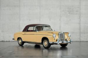 Immagine 18/50 di Mercedes-Benz 220 S Cabriolet (1958)
