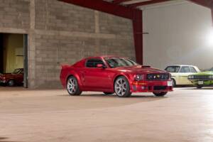 Image 25/68 of Ford Mustang GT (2005)