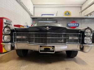 Afbeelding 3/20 van Cadillac DeVille Convertible (1966)