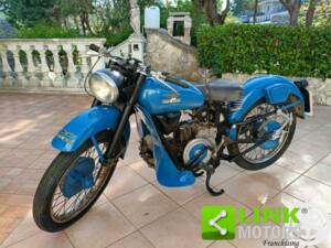 Image 1/10 de Moto Guzzi DUMMY (1952)