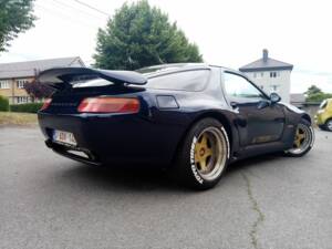 Image 7/8 of Porsche 928 S4 (1988)