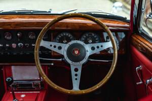 Bild 19/51 von Jaguar 240 (1968)