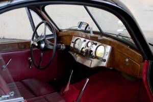 Image 34/48 of Jaguar XK 120 FHC (1954)