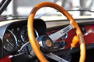 Immagine 3/5 di Alfa Romeo Spider 1300 Junior (1974)