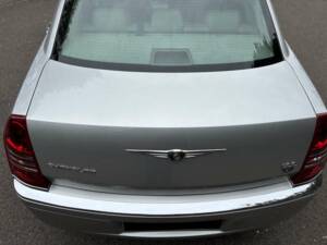 Image 25/50 of Chrysler 300 S (2008)