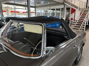 Image 25/30 of Mercedes-Benz 230 SL (1965)