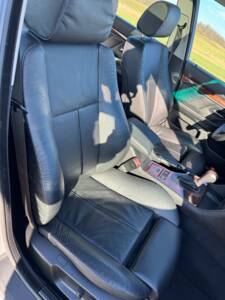 Bild 52/75 von BMW 540i (2001)