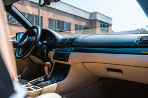 Imagen 20/37 de BMW 325Ci (2002)
