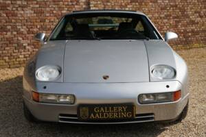 Image 26/50 of Porsche 928 GTS (1993)