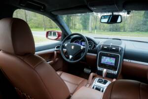 Image 22/45 of Porsche Cayenne Turbo (2009)