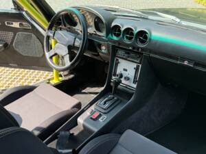 Immagine 15/29 di Mercedes-Benz 500 SLC (1980)