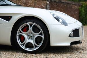 Obraz 19/50 pojazdu Alfa Romeo 8C Spider (2009)