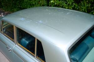 Image 18/46 of Rolls-Royce Silver Shadow I (1974)