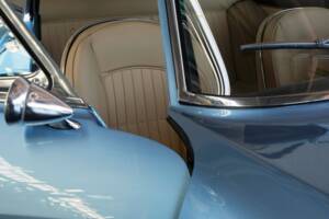 Image 39/50 of Ferrari 330 GT 2+2 (1964)