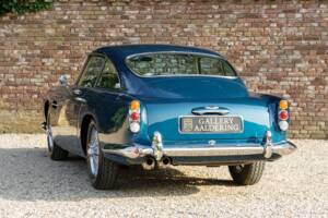 Afbeelding 2/50 van Aston Martin DB 4 Vantage (1962)