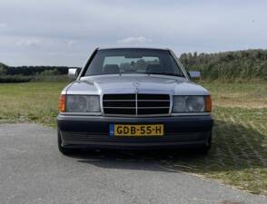 Afbeelding 7/8 van Mercedes-Benz 190 E (1993)