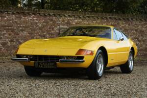 Image 29/50 of Ferrari 365 GTB/4 Daytona (1973)