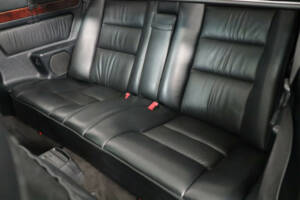 Image 18/39 of Mercedes-Benz 300 CE-24 (1992)