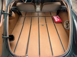Image 18/39 de Jaguar Type E 4.2 (1966)