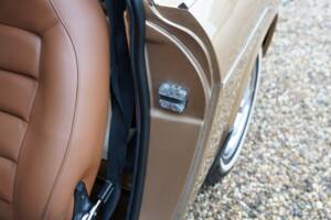 Image 13/50 de Volvo 1800 E (1972)