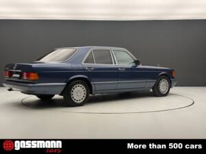 Image 8/15 of Mercedes-Benz 300 SE (1991)