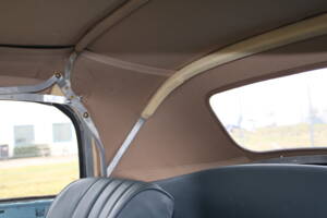 Image 50/68 of Mercedes-Benz 190 SL (1961)