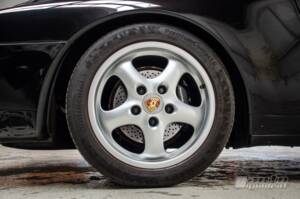 Image 22/23 of Porsche 911 Carrera (1995)