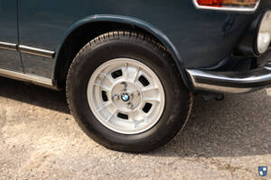 Bild 43/66 von BMW 1802 (1975)