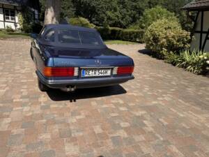 Image 3/10 de Mercedes-Benz 500 SL (1985)