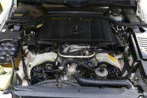 Image 8/27 of Mercedes-Benz SL 500 (1993)