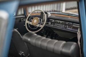 Image 6/10 de Mercedes-Benz 200 (1966)