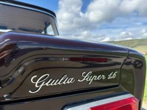 Image 20/21 of Alfa Romeo Giulia Super 1.6 (1972)