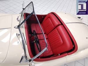 Image 38/74 of Jaguar XK 140 OTS (1956)