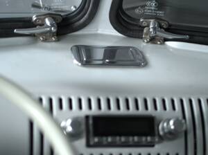 Bild 36/49 von Volkswagen T1 Brasil 1.6 (1970)