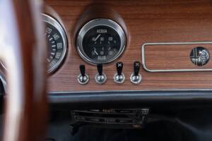 Image 55/83 of Alfa Romeo Giulia GT 1300 Junior (1968)