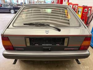 Imagen 17/20 de Lancia Delta HF Integrale (1989)