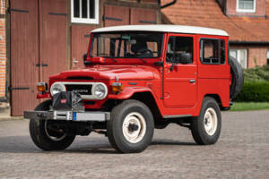 Image 1/44 de Toyota Land Cruiser FJ 40 (1979)