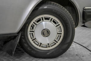 Image 43/50 of Volvo 245 GLE (1982)