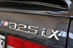 Image 26/40 of BMW 325ix (1989)