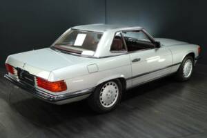 Immagine 6/30 di Mercedes-Benz 300 SL (1988)