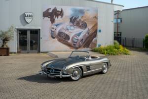 Image 4/38 of Mercedes-Benz 300 SL Roadster (1961)