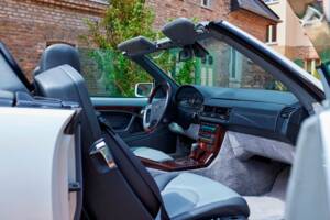 Image 63/171 of Mercedes-Benz SL 600 (1996)