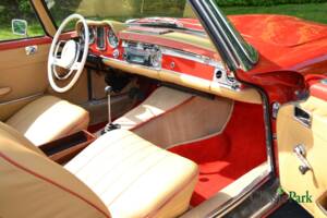 Image 27/50 de Mercedes-Benz 230 SL (1964)