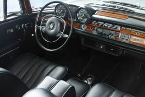 Image 35/48 of Mercedes-Benz 280 SE (1969)